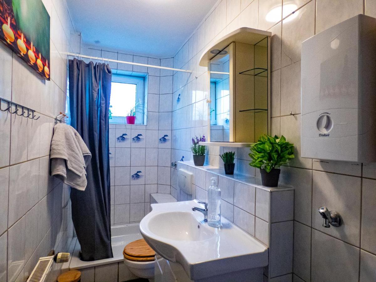 #121 Grosse, Gemuetliche Wohnung In Remscheid-City 외부 사진