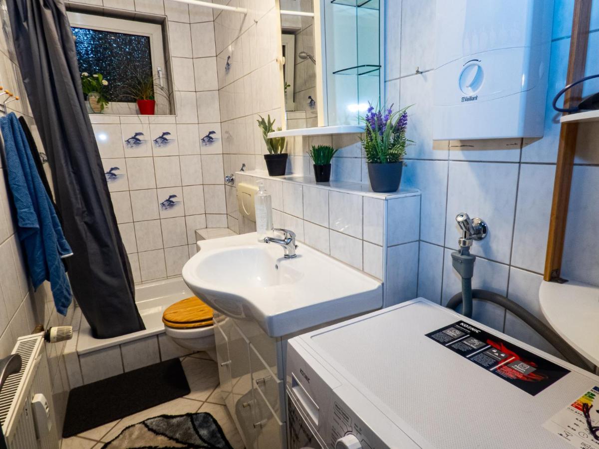 #121 Grosse, Gemuetliche Wohnung In Remscheid-City 외부 사진